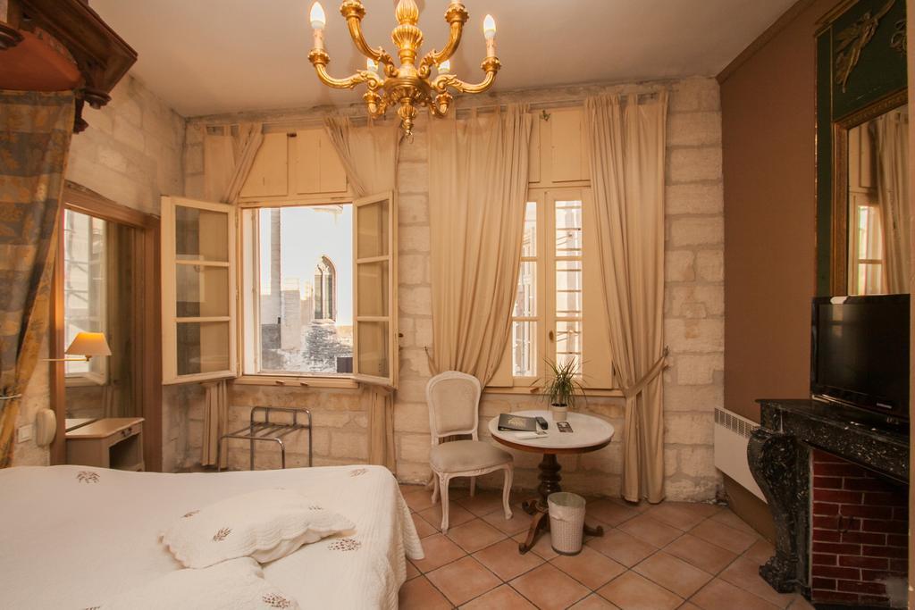 Hotel Du Palais Des Papes Avinhão